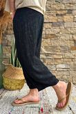 Kiti Paisley Damask 7/8 Barrel Leg Pant Black